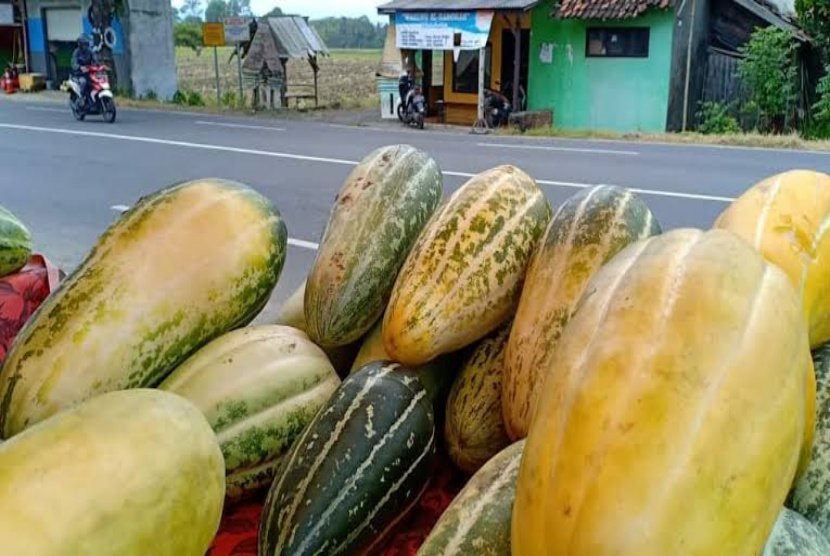 Menyegarkan dan Bergizi: Es Buah Krai, Pilihan Utama Takjil Ramadan di Banyuwangi