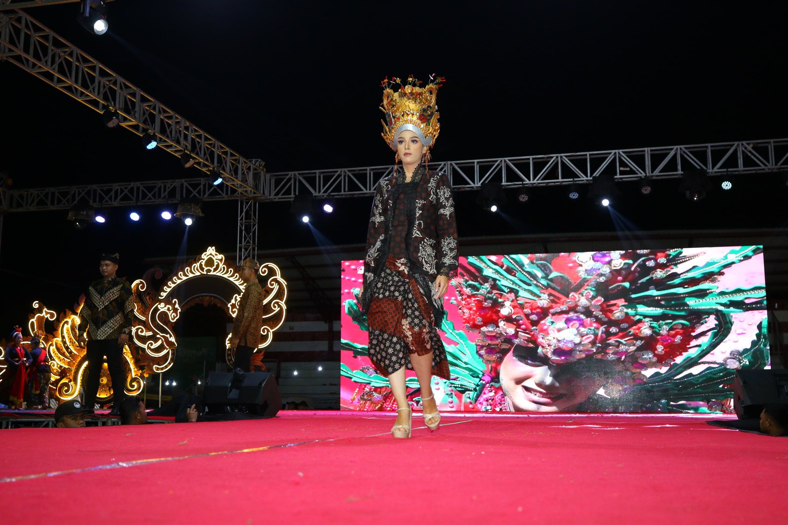 Batik Banyuwangi dan Tarian 