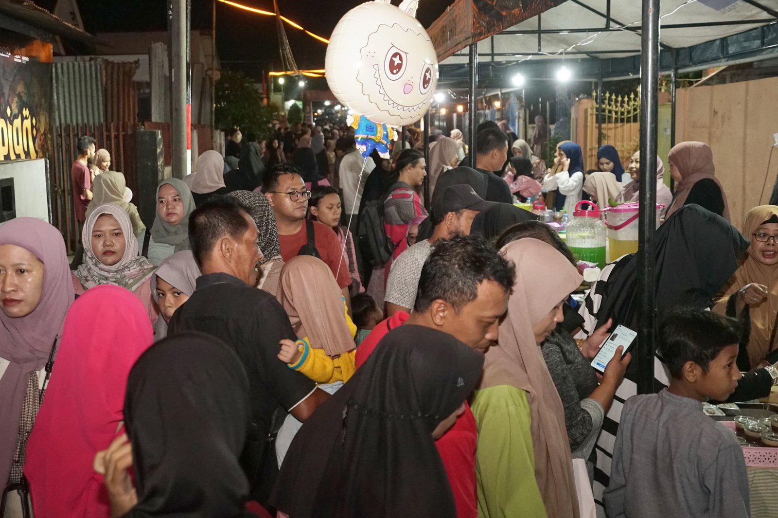 Meriahnya Arabian Streetfood di Kampung Arab Banyuwangi