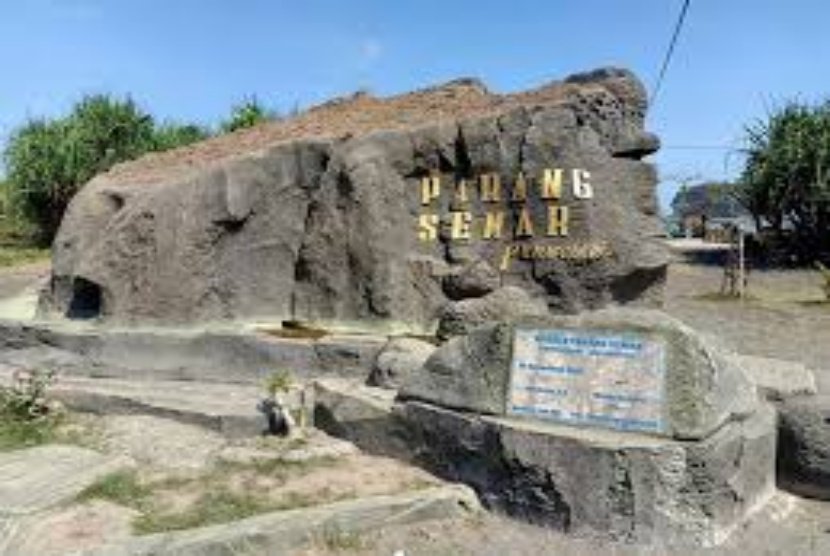 Pantai Parang Semar Banyuwangi Pas Untuk Liburan