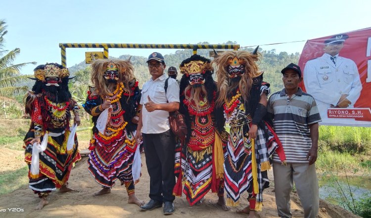 PT BSI Berikan Bantuan CSR Rp 375 Juta untuk Jembatan Kalibuyuk
