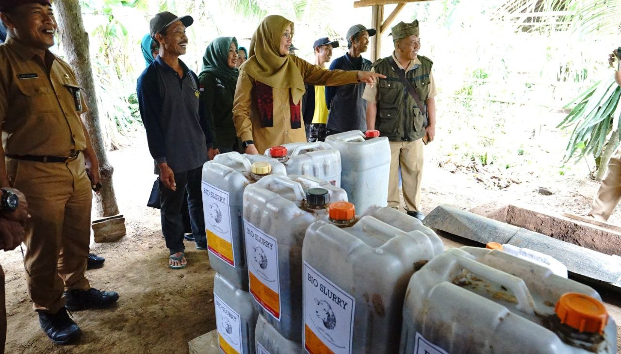 Pemkab Banyuwangi Apresiasi Peternak Kreatif Olah Kotoran Jadi Biogas